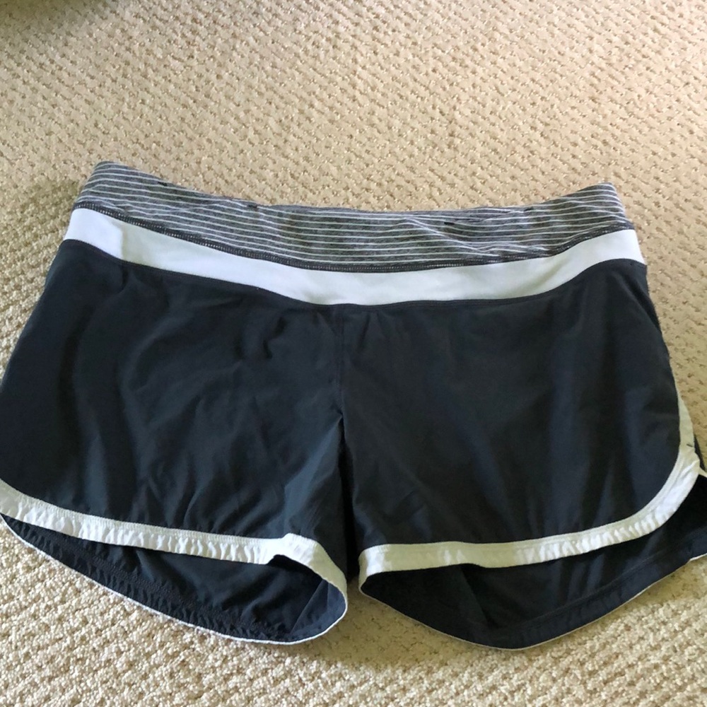 Lululemon shorts grey